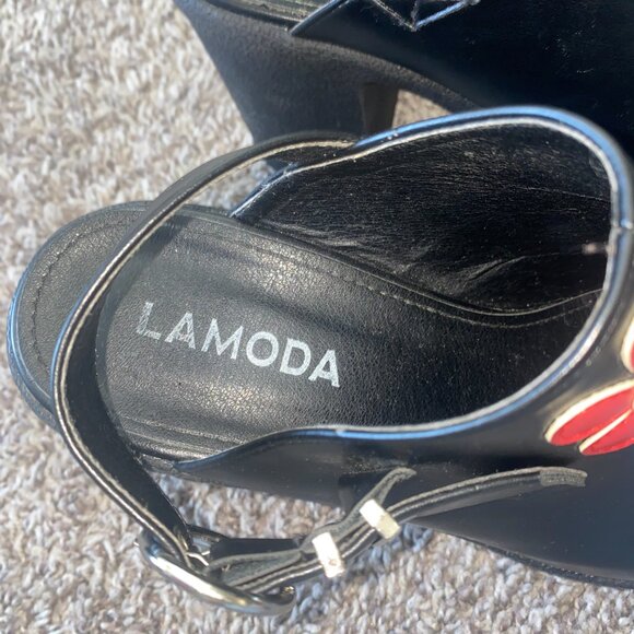 La Moda Black Flower Platform Mule - Picture 2 of 4